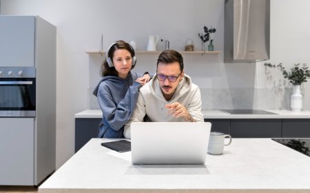 Tech Meets Tradition: How Smart Granite Features Are Upgrading Homes in 2025